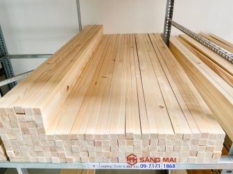 Thanh gỗ thông vuông 2cm x 2cm x dài 1m + láng mịn 4 mặt