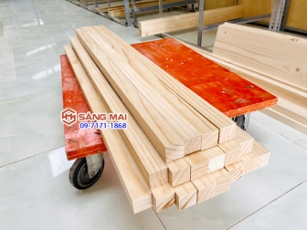 Thanh gỗ thông vuông 4cm x 4cm x bào láng 4 mặt + cắt theo kích thước yêu cầu