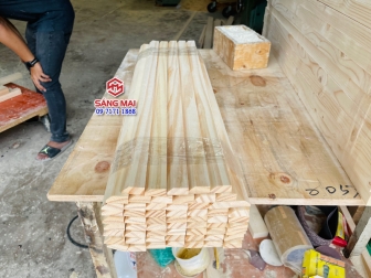 gỗ thông xẻ 3cm x 1,5cm + vạt cạnh