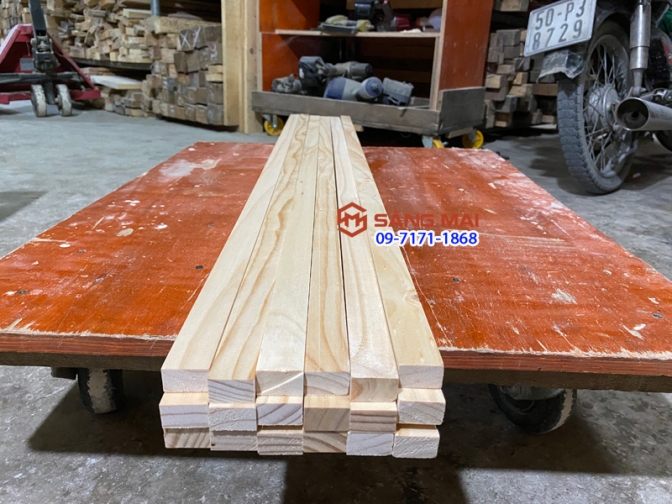Thanh gỗ thông 2,5cm x 1,5cm x dài 120cm + láng mịn 4 mặt