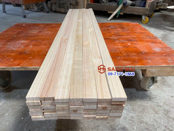 Thanh gỗ thông 1cm x 3cm x dài 120cm + láng mịn 4 mặt