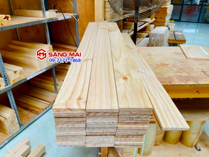 Tấm gỗ thông mặt rộng 9cm x dày 1cm x dài 120cm + láng mịn 4 mặt