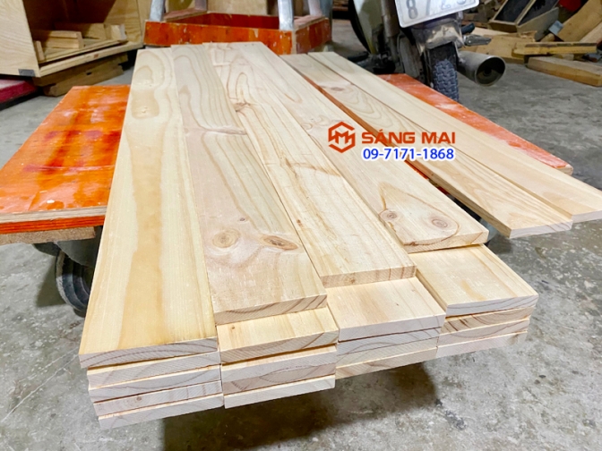 Tấm gỗ thông dày 1,2cm x mặt rộng 10cm x dài 120cm + láng mịn 4 mặt