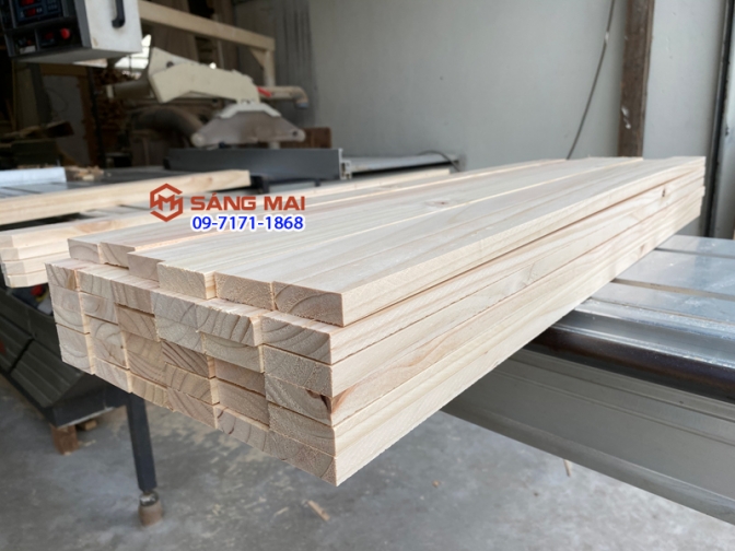 Thanh gỗ thông 4,5cm x 1,5cm x dài 1m + láng mịn 4 mặt