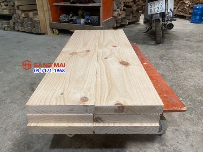 Tấm gỗ thông mặt rộng 24cm x dày 4,2cm x bào láng 4 mặt + cắt theo yêu cầu