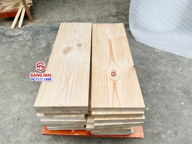 Tấm gỗ thông làm bậc cầu thang mặt rộng 24cm x dày 4,2cm + cắt theo kích thước yêu cầu