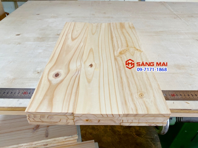 Tấm gỗ thông dày 1cm x  mặt rộng 10cm x dài 50cm + láng mịn 4 mặt