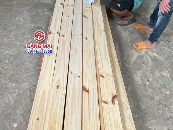 gỗ thông mặt rộng 10cm x dày 1,5cm x dài 2m4 + bào láng 2 mặt 1 (1)
