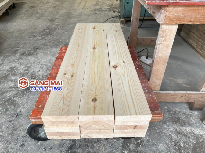 Tấm gỗ thông dày 3cm x mặt rộng 15cm x dài 120cm + láng mịn 4 mặt