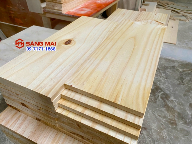 Tấm gỗ thông mặt rộng 20cm x dày 1,5cm x dài 50cm + láng mịn 4 mặt