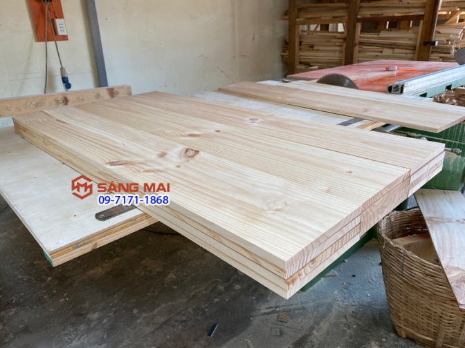 Tấm gỗ thông mặt rộng 20cm x dày 1,5cm x bào láng 4 mặt + cắt theo yêu cầu
