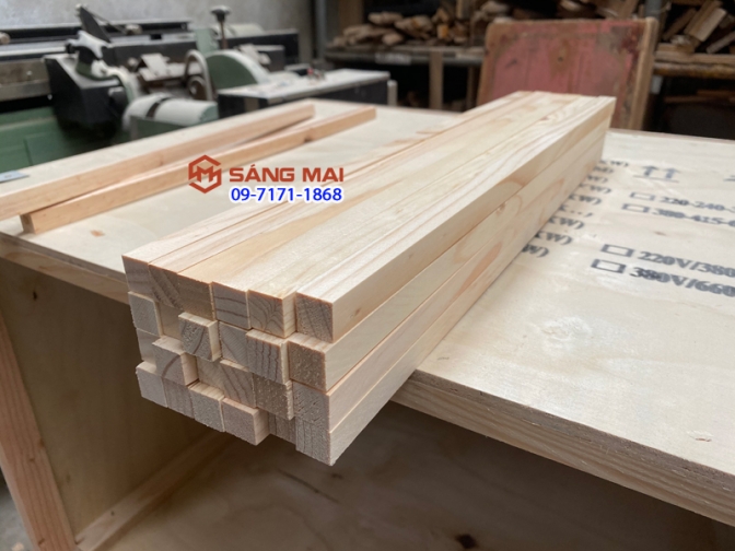 Thanh gỗ thông vuông 1,5cm x 1,5cm x dài 50cm + láng mịn 4 mặt