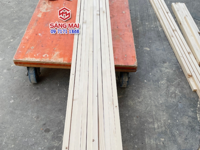 gỗ thông vuông 2cm +dài 240cm 