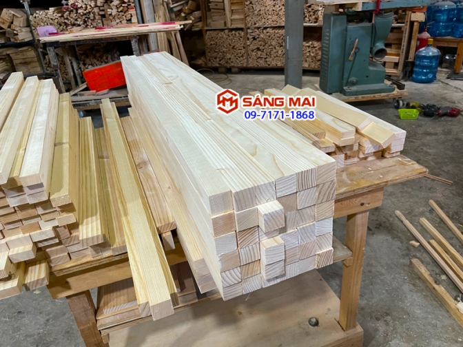 Thanh gỗ thông vuông 3cm x 3cm x dài 1m + láng mịn 4 mặt
