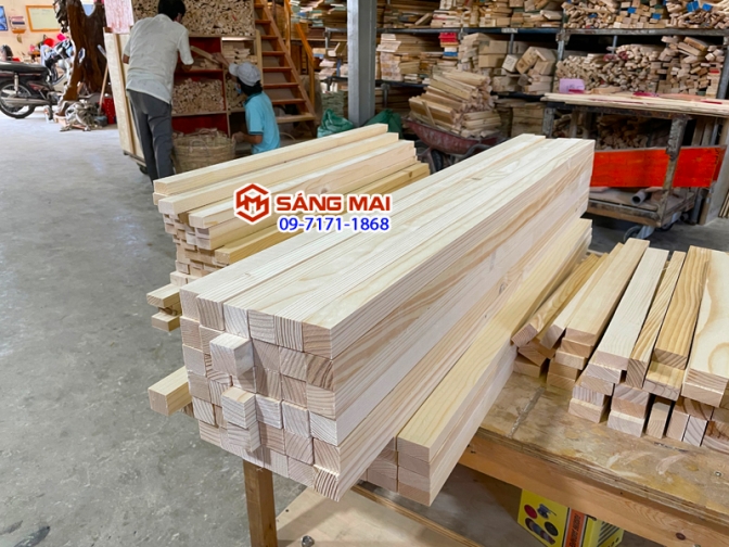 Thanh gỗ thông vuông 3cm x 3cm x dài 80cm + láng mịn 4 mặt