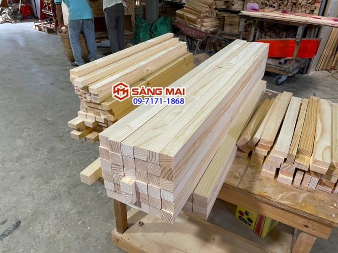 Thanh gỗ thông vuông 3cm x 3cm x dài 80cm + láng mịn 4 mặt