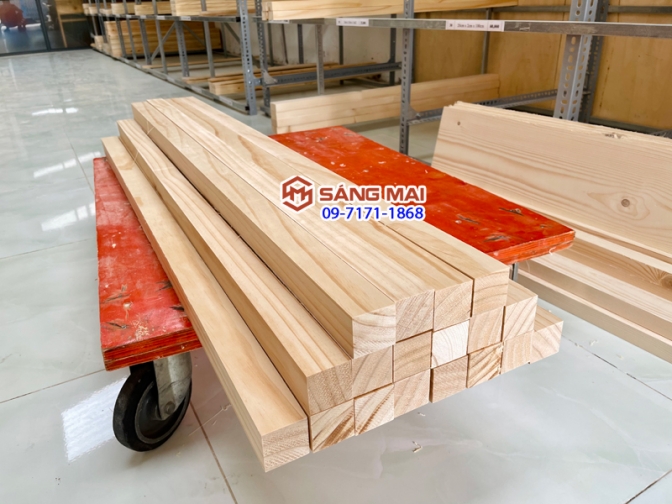 Thanh gỗ thông vuông 45mm x 45mm x bào láng 4 mặt + cắt theo kích thước yêu cầu