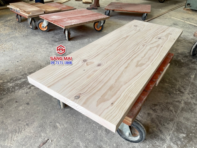 Mặt bàn gỗ thông: Dài 120cm x mặt rộng 60cm x dày 5cm - Gỗ thông tự nhiên ghép