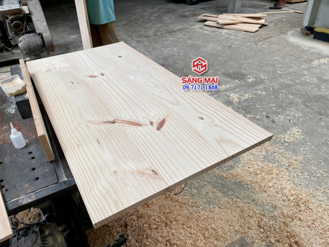 Tấm gỗ thông tự nhiên ghép mặt rộng 58cm x dày 2cm x dài 140cm